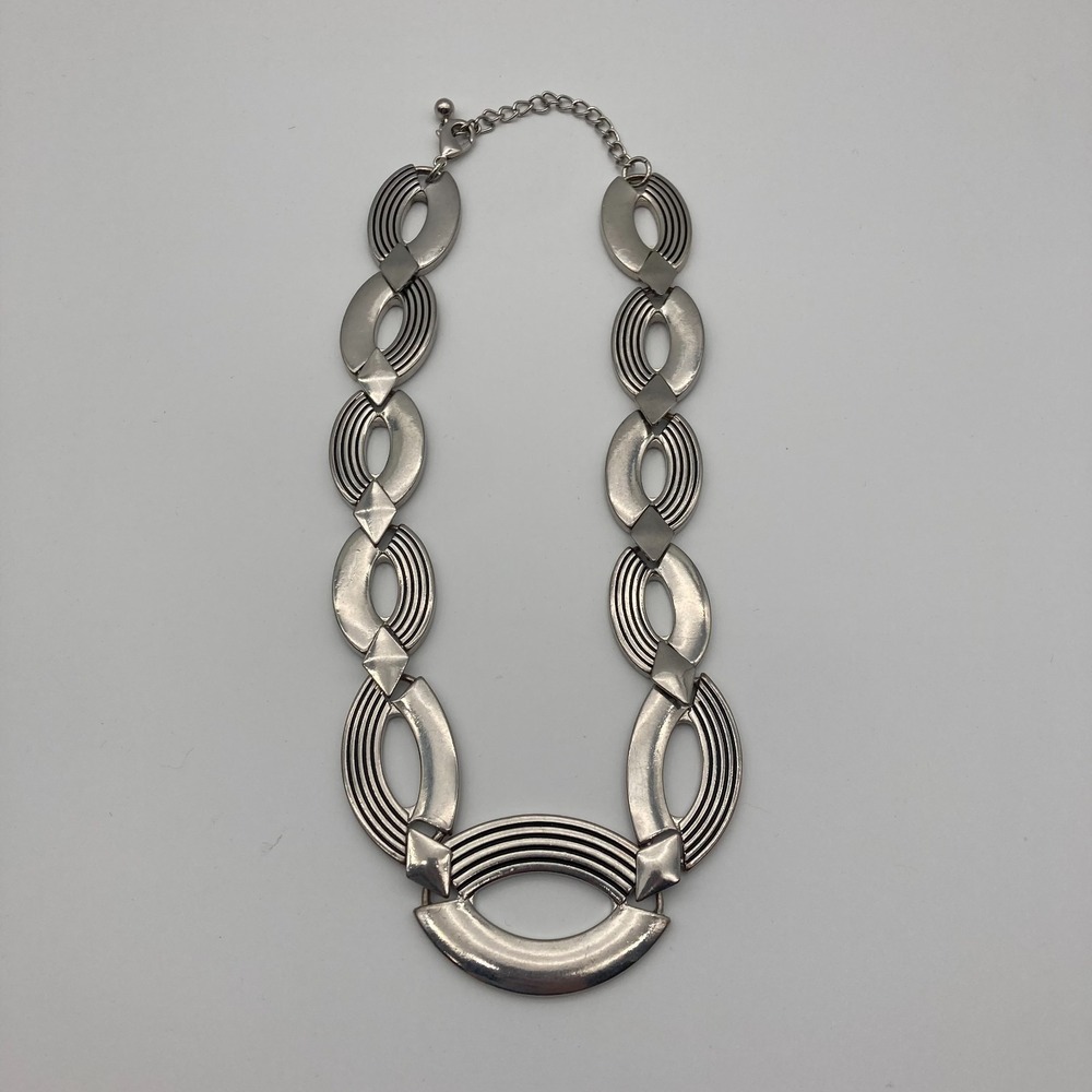 Vintage 80s Art Deco Revival Silver Tone Statement Bib Necklace Ribbed Geometric - Picture 4 of 6